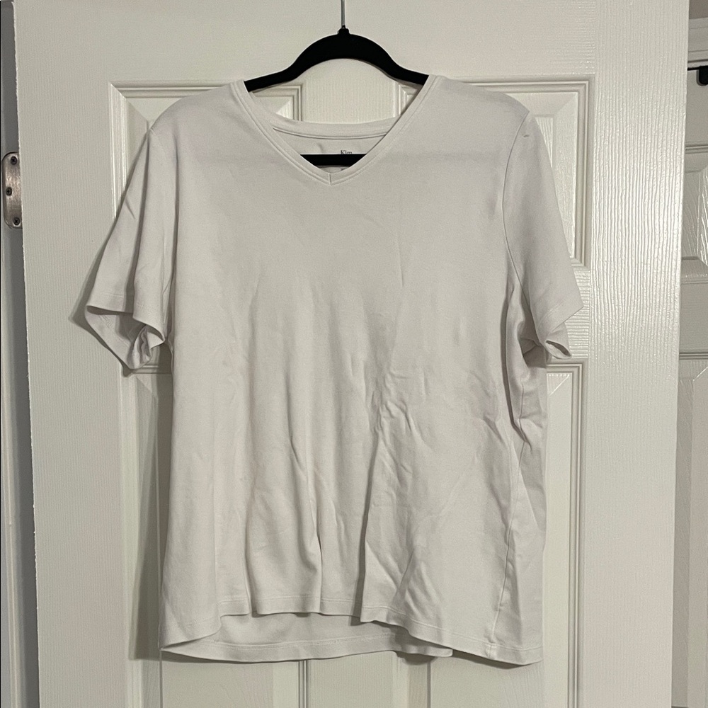 Kim Rogers White V-Neck Short Sleeve Top